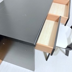 デスク、学習机、仕事机などに　イス付きの画像