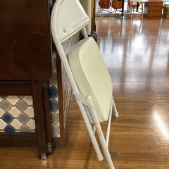 折りたたみチェア(白)【町田市再生家具】1206 Aの画像