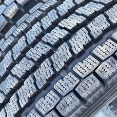 スタッドレスタイヤの画像