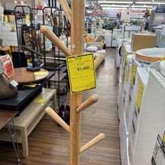 【ジモティー割あり】【ジャングル守口店】ポールハンガー　VASAGLEの画像