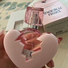 アリアナ・グランデ香水 ほぼ新品の画像