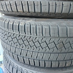 スタッドレスタイヤ　4本　ホイール付き　ヴェルファイアの画像