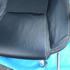 オフィス リクライニングチェアの画像