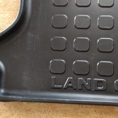 １５０系プラド純正　ラゲッジトレイ５人乗り用（お取引希望日記載の方のみ返信します）の画像