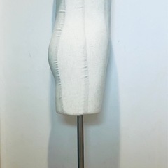 トルソー　マネキン　衣装展示の画像