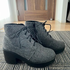 😊厚底ブーツ🥾😊お引き取りの早い方優先とさせて頂きます🙇‍♀️の画像