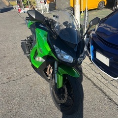 KAWASAKI カワサキ　Z1000の画像