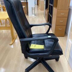 A-746【リユースのサカイ野々市店】ジモティ来店特価‼ ワークチェア 合皮 ブラック クリーニング済みの画像