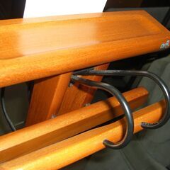 （☆1台限り☆今お持ち帰りなら30％OFFの）　木製ハンガーラック　木目　44cm幅　高く買取るゾウ八幡東店の画像