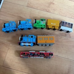トーマス、トミカ、本等の画像