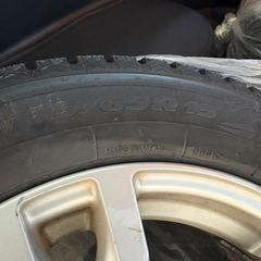 半日使用　スタッドレスタイヤの画像
