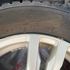 半日使用　スタッドレスタイヤの画像