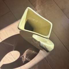 花器　フラワーベース　陶器　イエロー　生け花　インテリアの画像