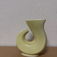 花器　フラワーベース　陶器　イエロー　生け花　インテリアの画像
