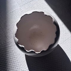 【花器】美杉 作　白釉 丸型花器　個性的デザイン　生け花／インテリアの画像