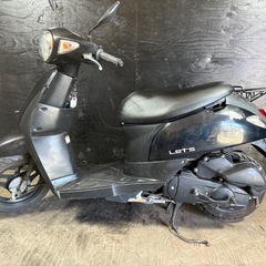 ★支払総額5.5万円★激安バイク続々入荷中！ なんでも買取ます！ スズキ レッツ 黒 CA4AA 高年式！ ４ストインジェクション！ 集中キー！ 通勤、通学に♪の画像