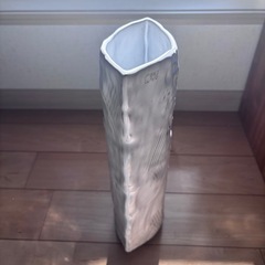 【花器／花瓶】白釉・テクスチャーデザイン　高さ約32cmの画像