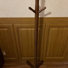 12/7取りに来れる方　ニトリ　ポールハンガー　コートハンガー　ブラウン　木目の画像