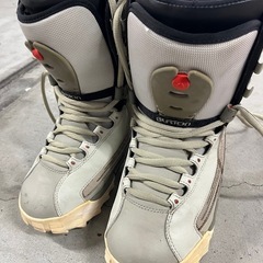 スノーボード、ブーツの画像