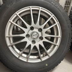 ヴェゼル オデッセイ215/60/r16スタッドレスタイヤの画像