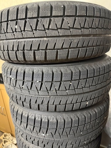 ヴェゼル オデッセイ215/60/r16スタッドレスタイヤ