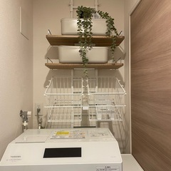 【定価:13,320円】突っ張り式ランドリーラック かご付き エコーの画像