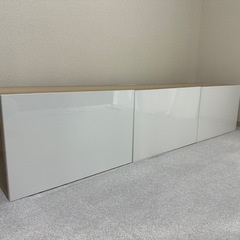 IKEA 扉付きテレビ台の画像