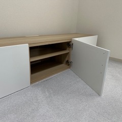 IKEA 扉付きテレビ台の画像