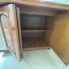 無料◾️ダイニングテーブル◾️キャスター付大容量収納の画像