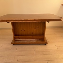 無料◾️ダイニングテーブル◾️キャスター付大容量収納の画像