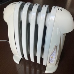 デロンギ　小型オイルヒーター　TRN0505JS　　の画像