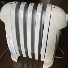 デロンギ　小型オイルヒーター　TRN0505JS　　の画像