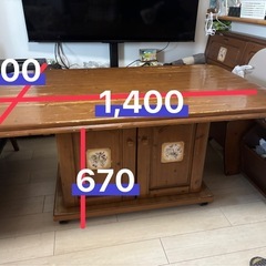無料◾️ダイニングテーブル◾️キャスター付大容量収納の画像