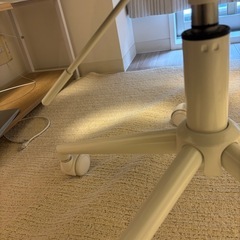 くすみブルー　水色　椅子の画像