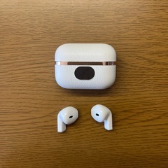 ワイヤレスイヤホンの画像