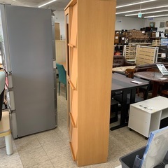 【ジモティー割引で最大15％OFF⭐️】 ディスプレイフラップ扉　本棚　木目　家具の大丸の画像