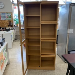 【ジモティー割引で最大15％OFF⭐️】 ディスプレイフラップ扉　本棚　木目　家具の大丸の画像