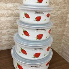 ホーロー　ストロベリー柄　密閉容器　5個セット　の画像