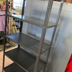 ② スチールラックの画像