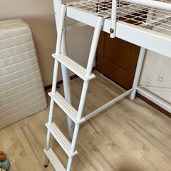 ロフトパイプベッドの画像