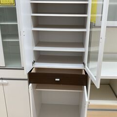A-755【リユースのサカイ野々市店】ジモティ来店特価‼ 2枚扉食器棚 木製 ホワイト×ブラウン クリーニング済みの画像
