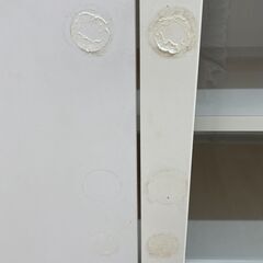 A-755【リユースのサカイ野々市店】ジモティ来店特価‼ 2枚扉食器棚 木製 ホワイト×ブラウン クリーニング済みの画像