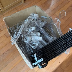 ハンガー　大量の画像