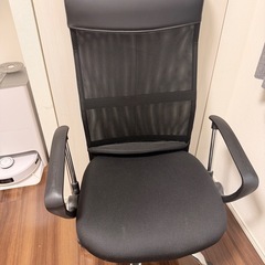 直接取り引き希望　ニトリ ブラウンデスク　ブラックオフィスチェアセットの画像