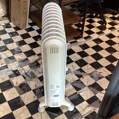 【リサイクルサービス八光】幅25㎝　デロンギ　アミカルド　オイルヒーター　ライトグレー　RHJ45M1115-LGの画像