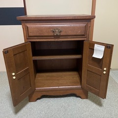 収納家具　カリモクの画像