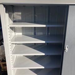 【イナバ物置 MJX-197】大型／鍵あり／棚板付き／状態良好／引き取り限定の画像