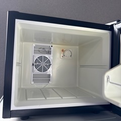 小型冷蔵庫❣️お出かけに‼️寝室に‼️Peltism⭐️17LブラックAB-17Lの画像