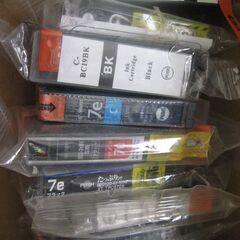 プリンターインクいろいろ混ぜて15個ぐらいありますの画像