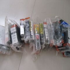 プリンターインクいろいろ混ぜて15個ぐらいありますの画像